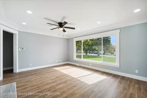 610 Crestview Dr, Corunna, MI 48817 photo 18
