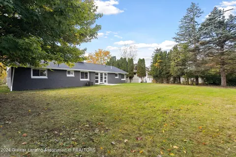 610 Crestview Dr, Corunna, MI 48817 photo 7