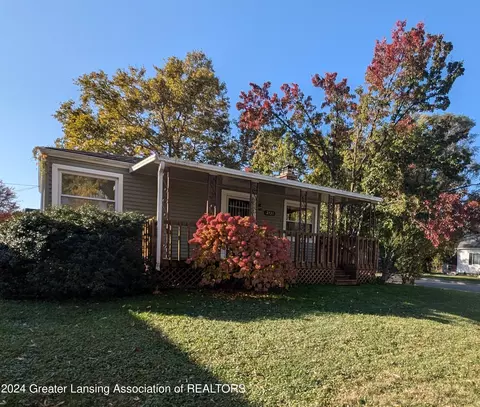 2721 W Washtenaw St, Lansing, MI 48917