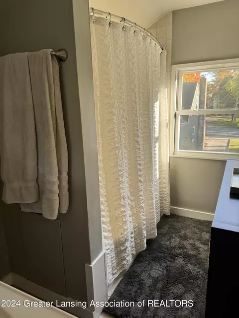 Bath - 710 Downer Ave, Lansing, MI 48912 photo 2 of 2