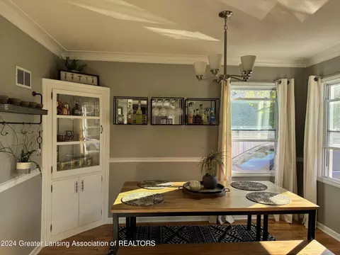 Dining - 710 Downer Ave, Lansing, MI 48912 photo 1 of 3