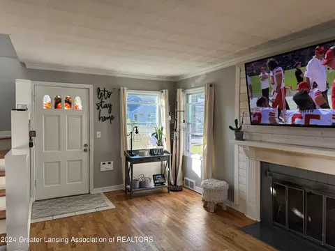Entry Way - 710 Downer Ave, Lansing, MI 48912 photo 2 of 2