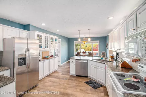 6067 Limestone Ln, Dimondale, MI 48821 photo 13