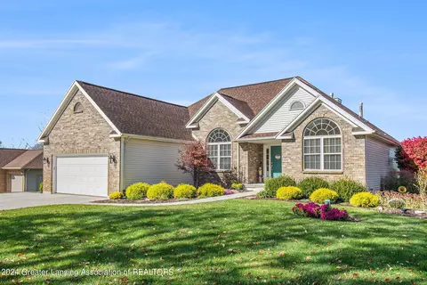6067 Limestone Ln, Dimondale, MI 48821 photo 2