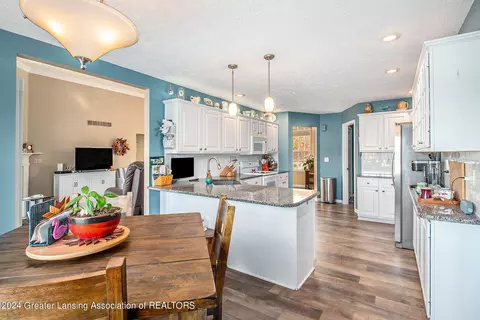 6067 Limestone Ln, Dimondale, MI 48821 photo 11