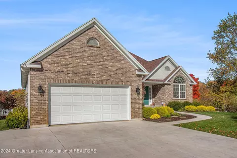6067 Limestone Ln, Dimondale, MI 48821 photo 3