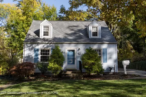 623 N Dexter Dr, Lansing, MI 48910