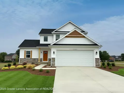 2352 Secretariat Ln, Saint Johns, MI 48879
