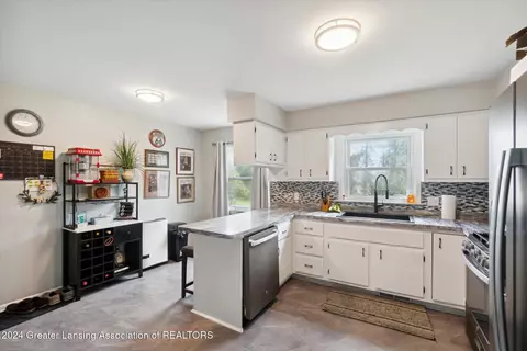 Kitchen - 13121 Tucker Dr, Dewitt, MI 48820 photo 1 of 2