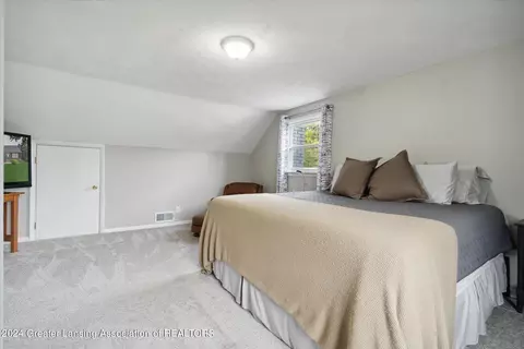 Bedroom - 13121 Tucker Dr, Dewitt, MI 48820 photo 6 of 9