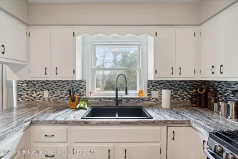 Kitchen - 13121 Tucker Dr, Dewitt, MI 48820 photo 2 of 2
