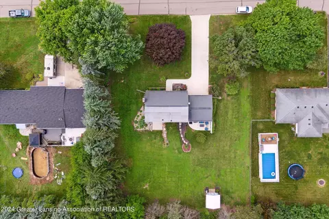 View/Area - 13121 Tucker Dr, Dewitt, MI 48820 photo 4 of 8
