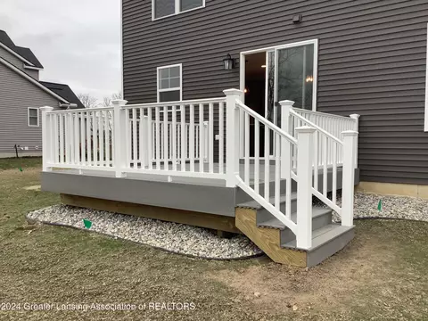 Exterior - 11800 Kalamata Dr #102, Dewitt, MI 48820 photo 3 of 3