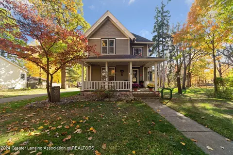 114 Yale St, Olivet, MI 49076