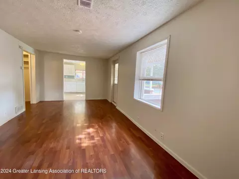 701 E Railroad St, Saint Johns, MI 48879 photo 6