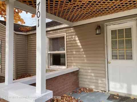 701 E Railroad St, Saint Johns, MI 48879 photo 5