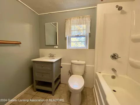 701 E Railroad St, Saint Johns, MI 48879 photo 23