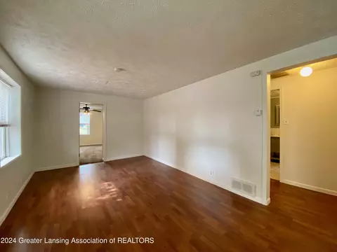 701 E Railroad St, Saint Johns, MI 48879 photo 17