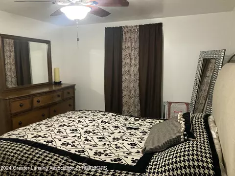 Bedroom - 3025 Cooley Dr, Lansing, MI 48911 photo 3 of 6