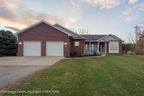 3421 W Walker Rd, Saint Johns, MI 48879