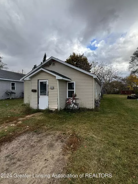 1005 N Kinney Ave, Mount Pleasant, MI 48858
