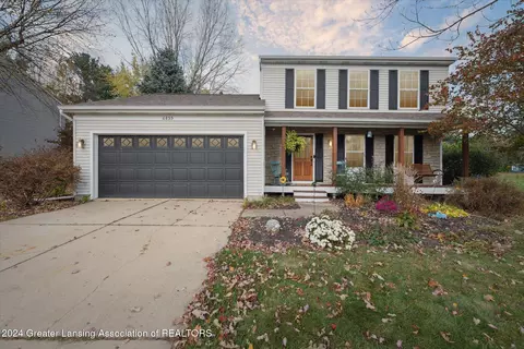 6855 Mulderstraat Dr, Grand Ledge, MI 48837