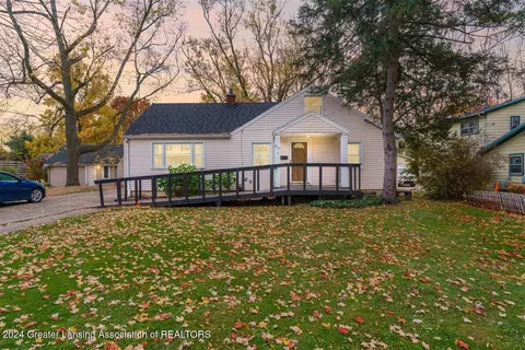 903 Ferley St, Lansing, MI 48911