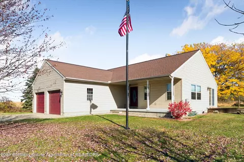 7950 Mulliken Rd, Charlotte, MI 48813
