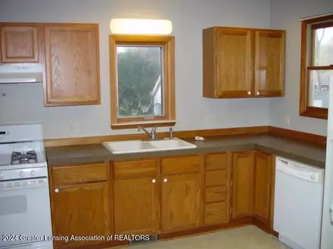 170 Walcott Ave, Jackson, MI 49203 photo 8