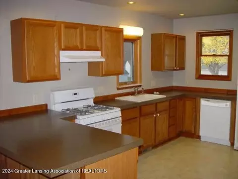 170 Walcott Ave, Jackson, MI 49203 photo 5