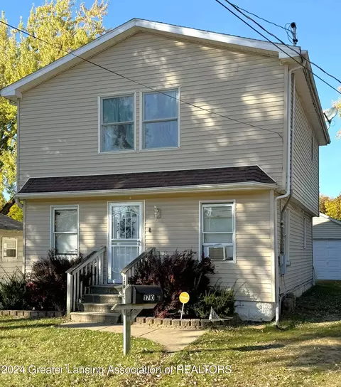 170 Walcott Ave, Jackson, MI 49203
