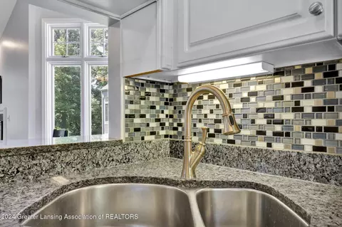Kitchen - 6911 Springtree, Lansing, MI 48917 photo 2 of 3