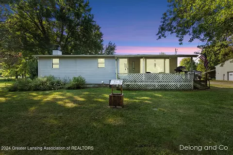 10649 Nashville Hwy, Vermontville, MI 49096