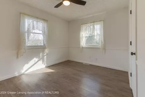 Bedroom - 407 E Herbison Dr, Dewitt, MI 48820 photo 1 of 5