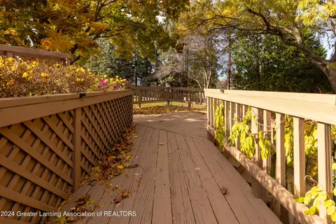 Exterior - 407 E Herbison Dr, Dewitt, MI 48820 photo 7 of 7