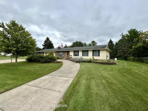 2188 Candlewood Dr, Charlotte, MI 48813