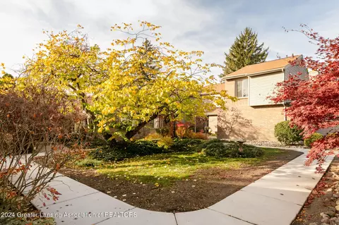 Exterior - 930 Montevideo Dr #E, Lansing, MI 48917 photo 1 of 9