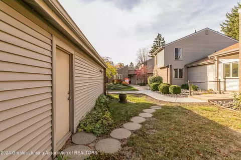 Exterior - 930 Montevideo Dr #E, Lansing, MI 48917 photo 5 of 9