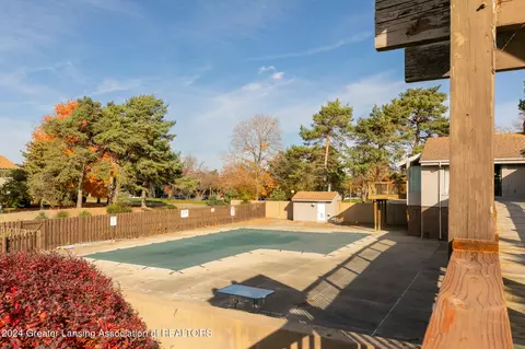 Exterior - 930 Montevideo Dr #E, Lansing, MI 48917 photo 9 of 9