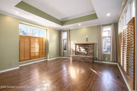 Living - 13210 Starwood Ln, Dewitt, MI 48820 photo 2 of 3