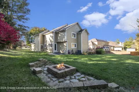 Exterior - 13210 Starwood Ln, Dewitt, MI 48820 photo 3 of 4