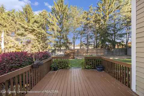 Exterior - 13210 Starwood Ln, Dewitt, MI 48820 photo 2 of 4