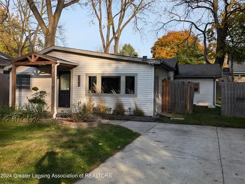 5862 Potter St, Haslett, MI 48840