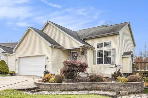 218 E Chester Dr #23, Grand Ledge, MI 48837