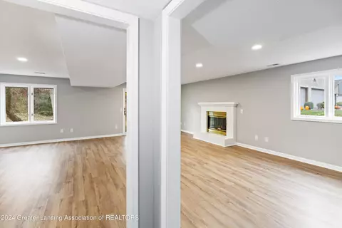 6727 Spring Tree Ln, Lansing, MI 48917 photo 26