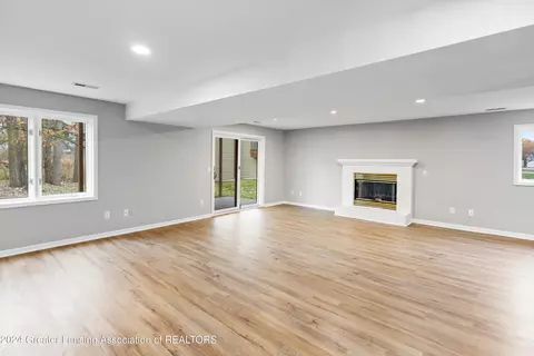 6727 Spring Tree Ln, Lansing, MI 48917 photo 27