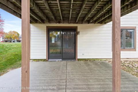 6727 Spring Tree Ln, Lansing, MI 48917 photo 46