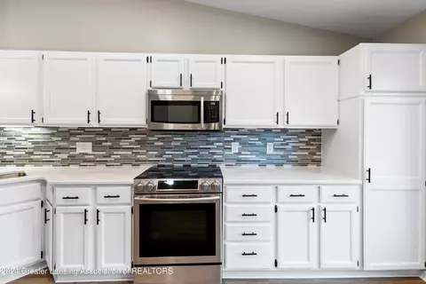 6727 Spring Tree Ln, Lansing, MI 48917 photo 7