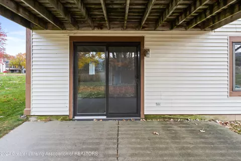 6727 Spring Tree Ln, Lansing, MI 48917 photo 47
