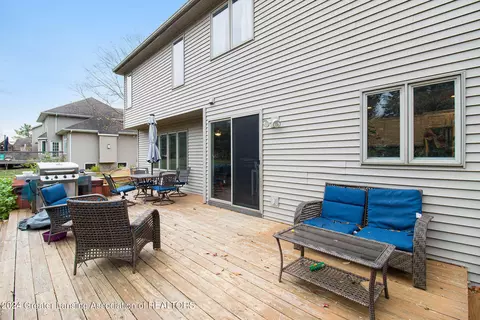 Exterior - 3218 Trisha Cir, Dewitt, MI 48820 photo 4 of 8